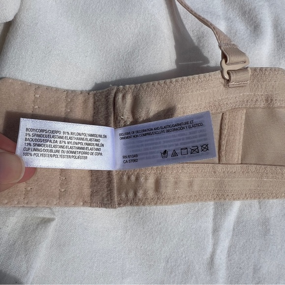 Wacoal Red Carpet Strapless Underwire Bra in Sand (Nude), 42C - Picture 9 of 11